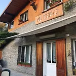 Al Cervo Tra I Laghi לינה וארוחת בוקר Tavernerio