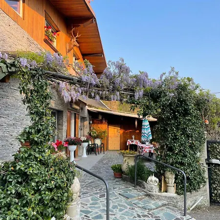 Bed & Breakfast Al Cervo Tra I Laghi 3*