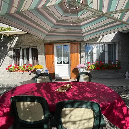 Oda ve Kahvaltı Al Cervo Tra I Laghi Tavernerio
