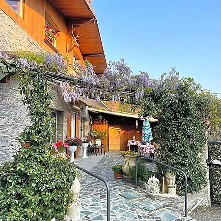 Bed and breakfast Al Cervo Tra I Laghi