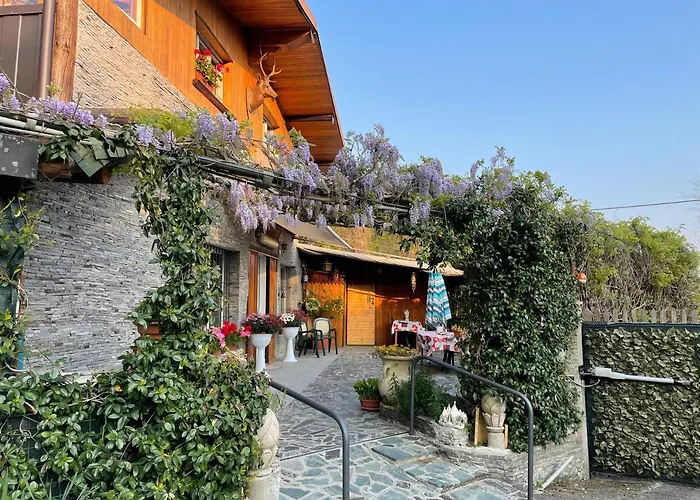 Bed and Breakfast Al Cervo Tra I Laghi 3*