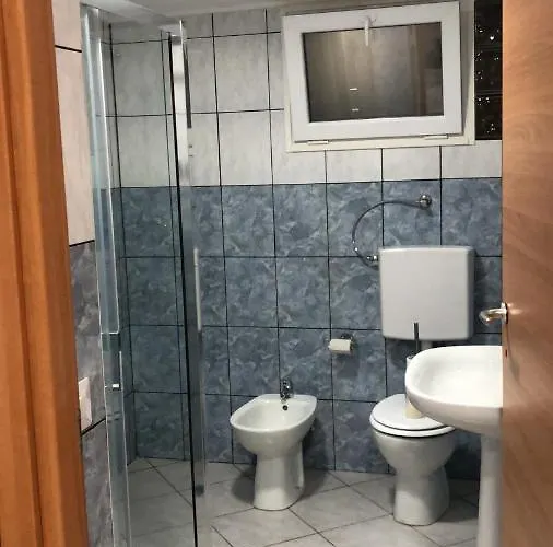 Bed and Breakfast Al Cervo Tra I Laghi 3*