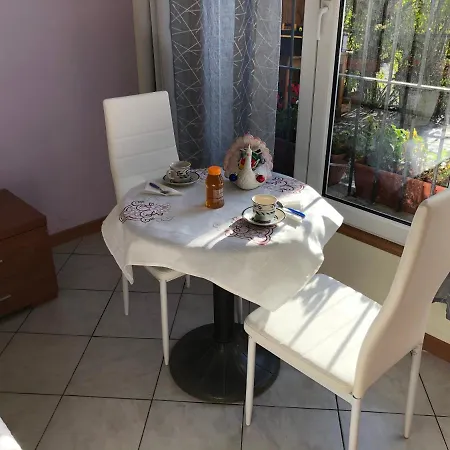 לינה וארוחת בוקר Al Cervo Tra I Laghi 3*